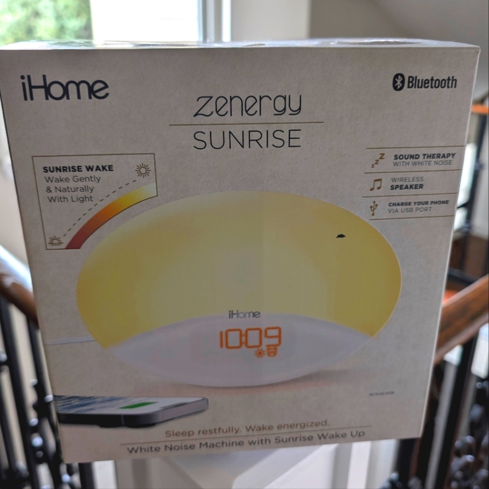 iHome Zenergy Sunrise alarm clock white noise machine and Bluetooth Speaker NWT